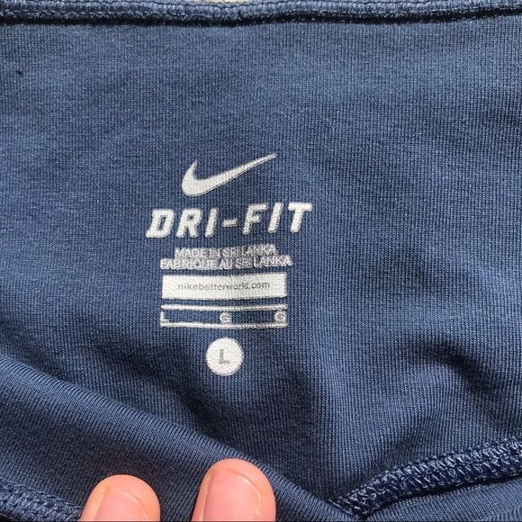 🍁50% Off Sale 🍁 Nike Crops - Picture 4 of 6